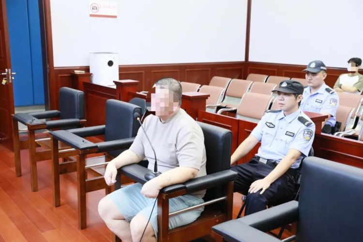 “网恋”变成“杀猪盘”,男子2年网恋7个女友“借爱行骗”193万余元被判刑 “网恋”变成“杀猪盘”,男子2年网恋7个女友“借爱行骗”193万余元被判刑