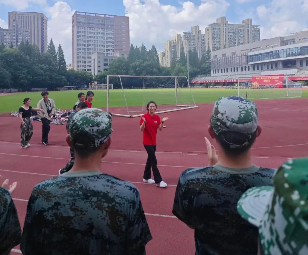 陈芋汐上大学了！网友喊话