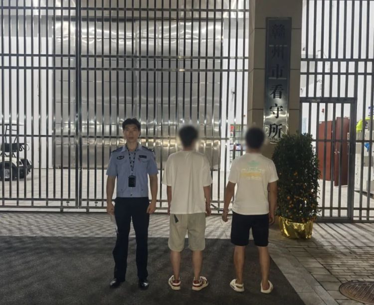 “私人影院”被查！邬某、曾某等人被警方带走