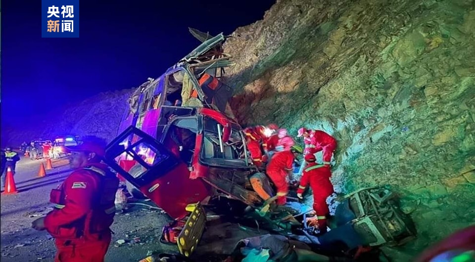 玻利维亚发生一起交通事故 致14死18伤 玻利维亚发生一起交通事故 致14死18伤