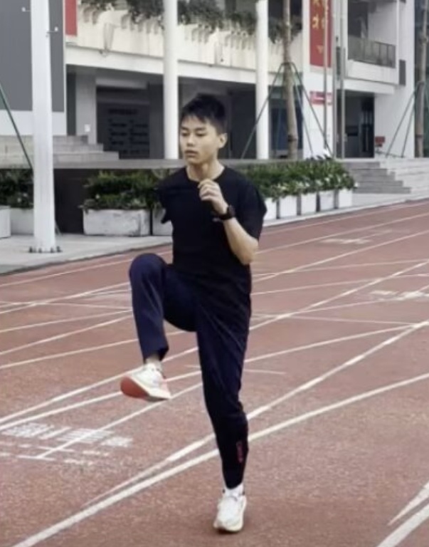 “萧何肯定追不上”！韩信打破赛会纪录，目前战无败绩，偶像是苏炳添