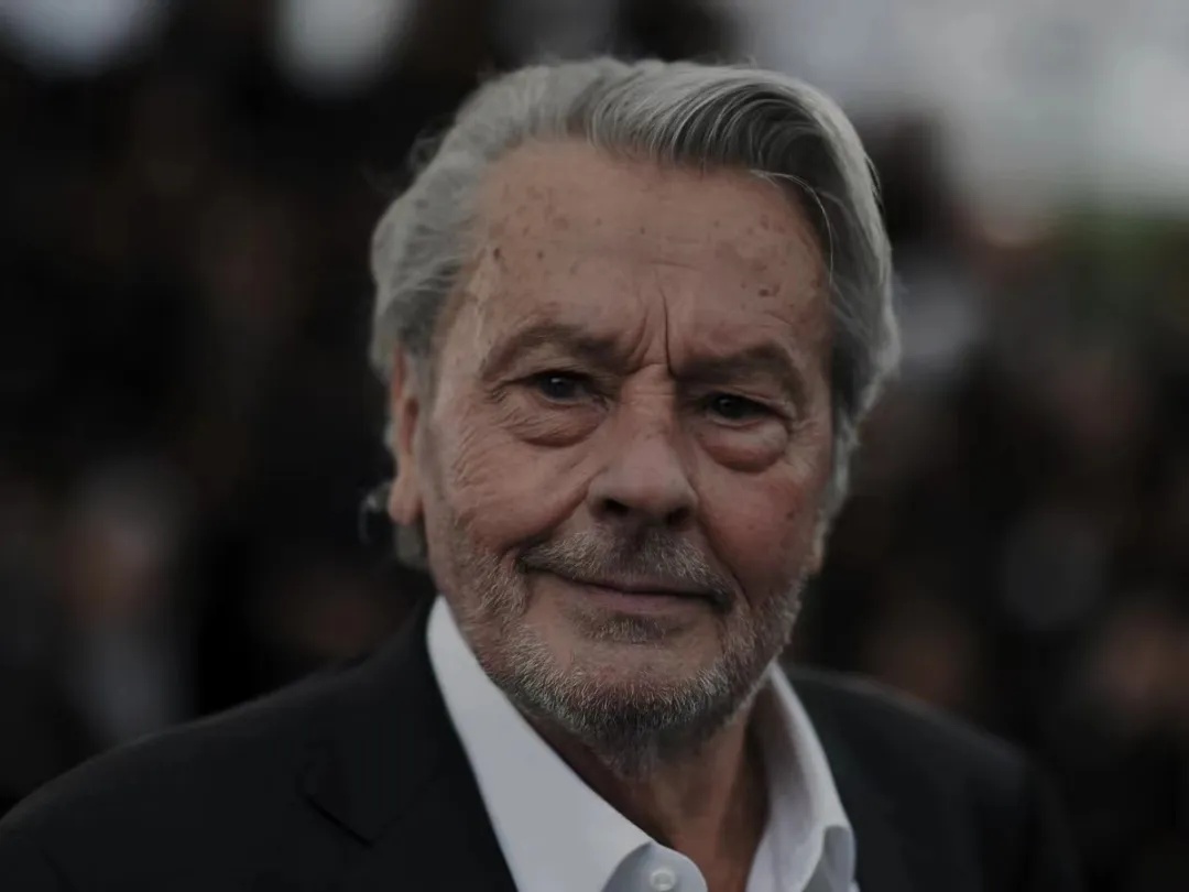 法国传奇影星“佐罗” 扮演者阿兰·德隆去世 法国传奇影星“佐罗” 扮演者阿兰·德隆去世