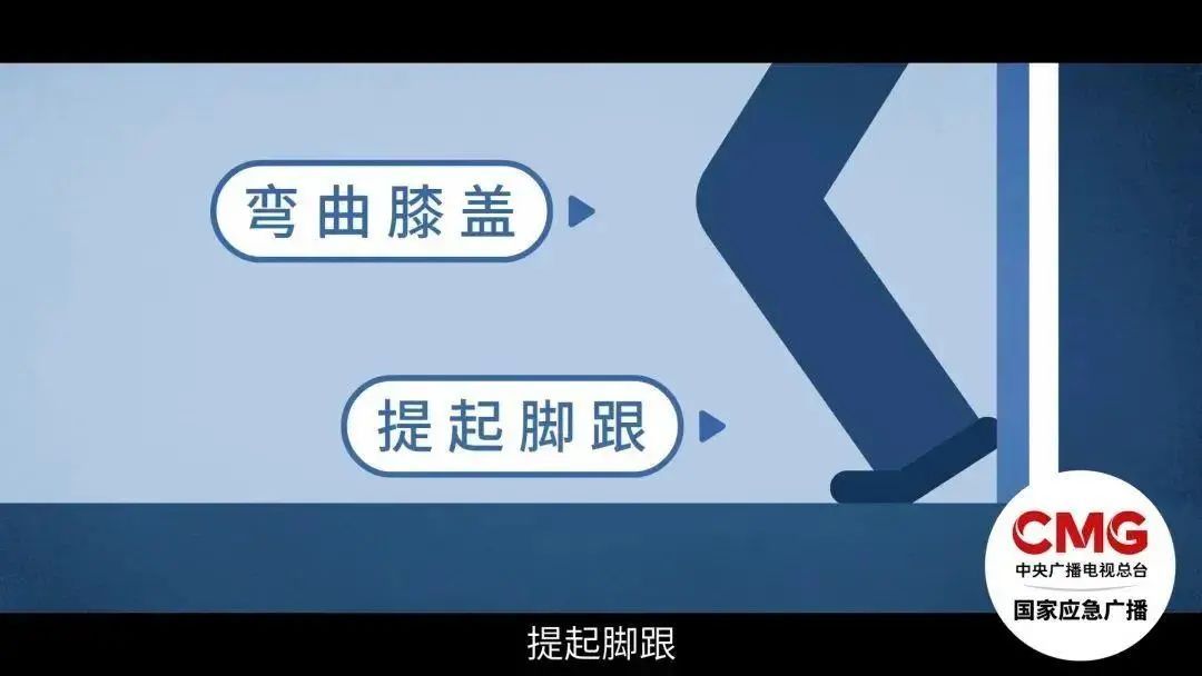 警方通报“女子乘电梯不幸坠亡”