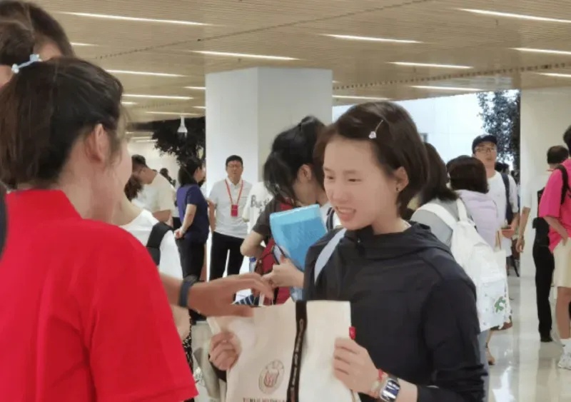 奥运会冠军陈芋汐上大学了