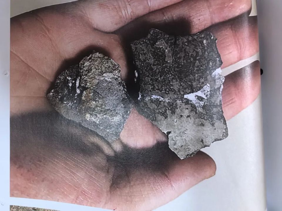 株洲一小区外墙自然脱落的水泥块砸伤楼下6岁小孩后脑勺,物业赔了37万 株洲一小区外墙自然脱落的水泥块砸伤楼下6岁小孩后脑勺,物业赔了37万