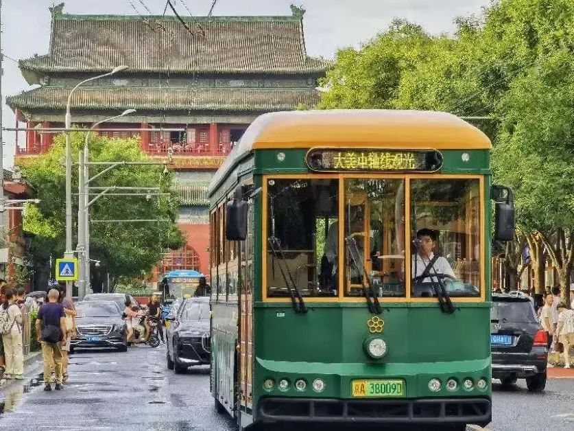 铛铛铛！北京“大美中轴”观光巴士线路来了——