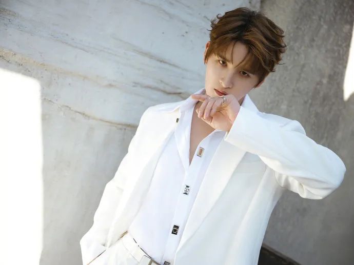 《披荆斩棘的哥哥第四季》录制现场突发意外！歌手张远深夜前往医院紧急治疗