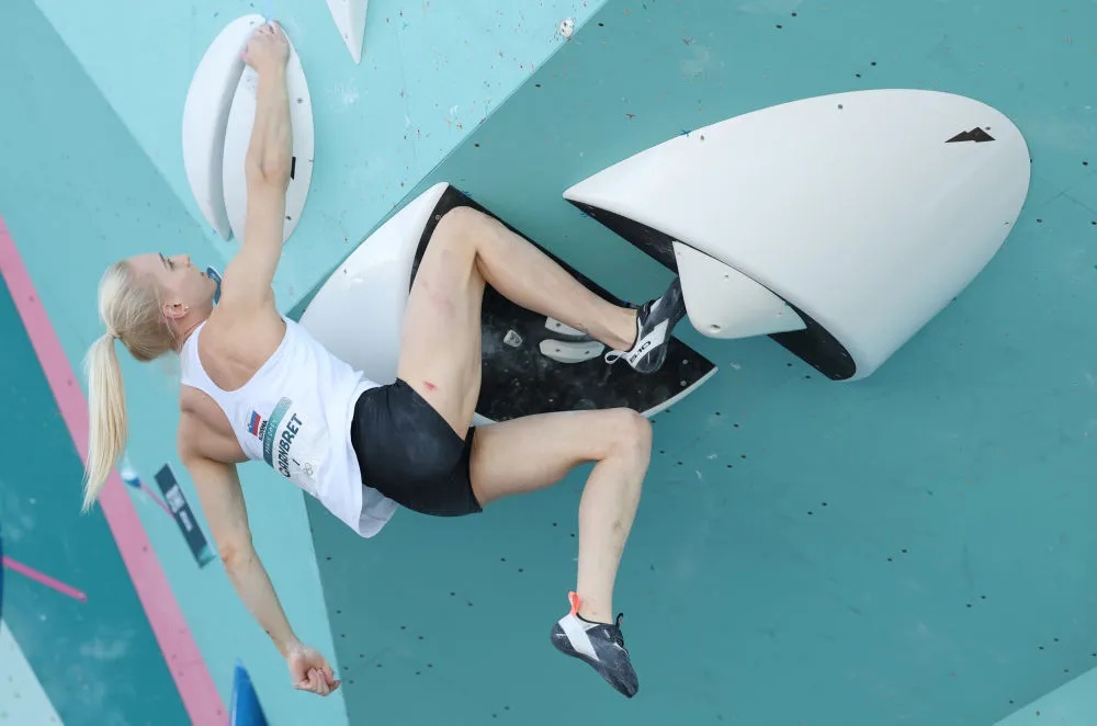 “毛肚还没涮好他就爬上去了”,伍鹏又火了 “毛肚还没涮好他就爬上去了”,伍鹏又火了