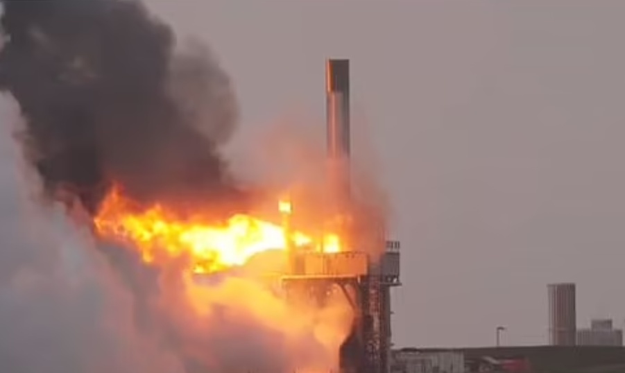 突发！英国火箭试射发生爆炸