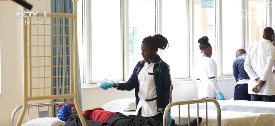 精湛医术、敬业精神,获得认可!中国医生跨越国界救死扶伤 精湛医术、敬业精神,获得认可!中国医生跨越国界救死扶伤