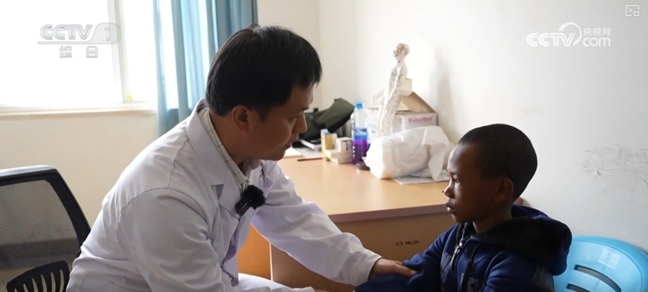 精湛医术、敬业精神,获得认可!中国医生跨越国界救死扶伤 精湛医术、敬业精神,获得认可!中国医生跨越国界救死扶伤