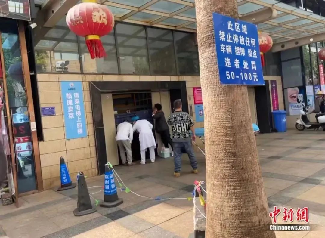 女子乘电梯不幸坠亡，只因这个动作！重要提醒：盲目自救等同自杀