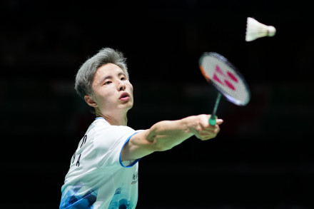 石宇奇晋级日本羽毛球公开赛次轮