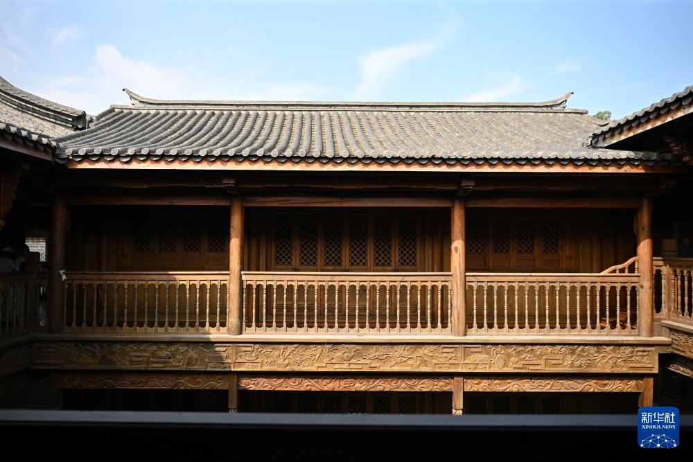 高质量发展调研行丨卧龙古渔村:古村焕新生 高质量发展调研行丨卧龙古渔村:古村焕新生