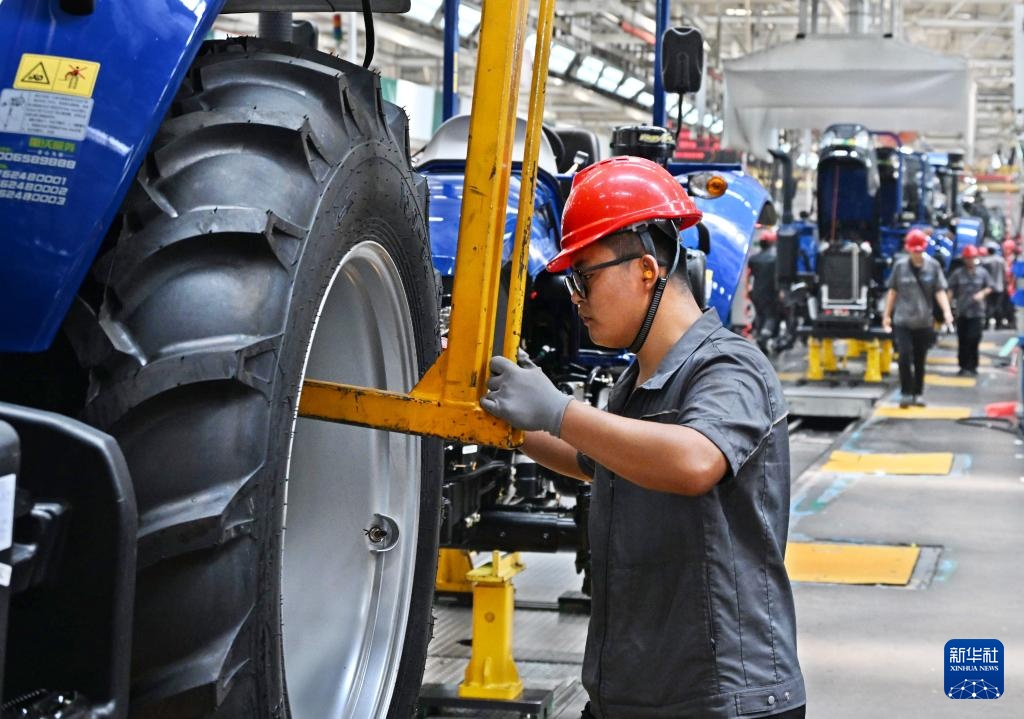 山东潍坊:设备更新为农机生产注入“新”动能 山东潍坊:设备更新为农机生产注入“新”动能