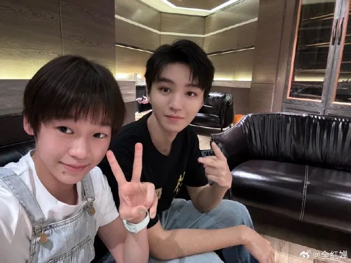 全红婵晒出与王俊凯、葛优合照，网友评论：梦幻联动