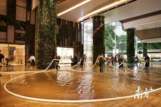 广东多地水浸,已启动90个暴雨预警!为何雨下这么大? 广东多地水浸,已启动90个暴雨预警!为何雨下这么大?