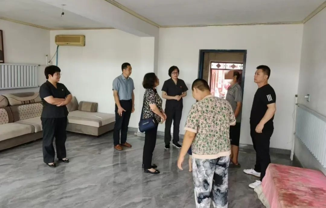 法官，被告人能晚几天再服刑吗？