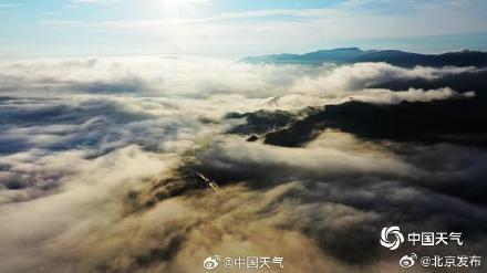 壮观！北京晨曦与云海同框，风景壮美如画