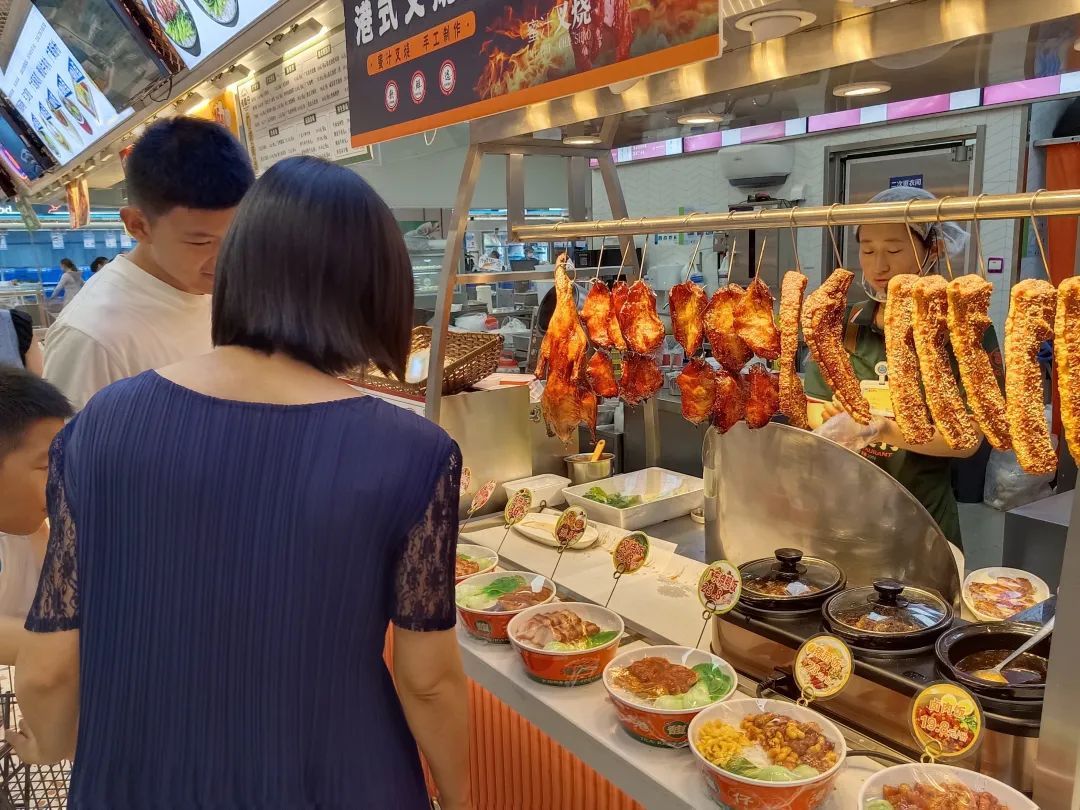 一顿饭14元！合肥超市刮起“食堂风”