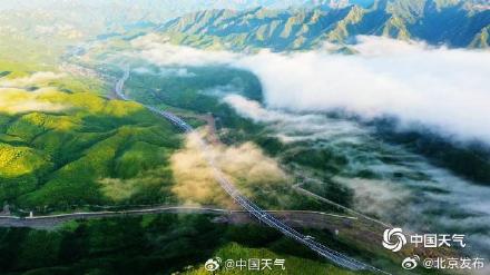 壮观！北京晨曦与云海同框，风景壮美如画