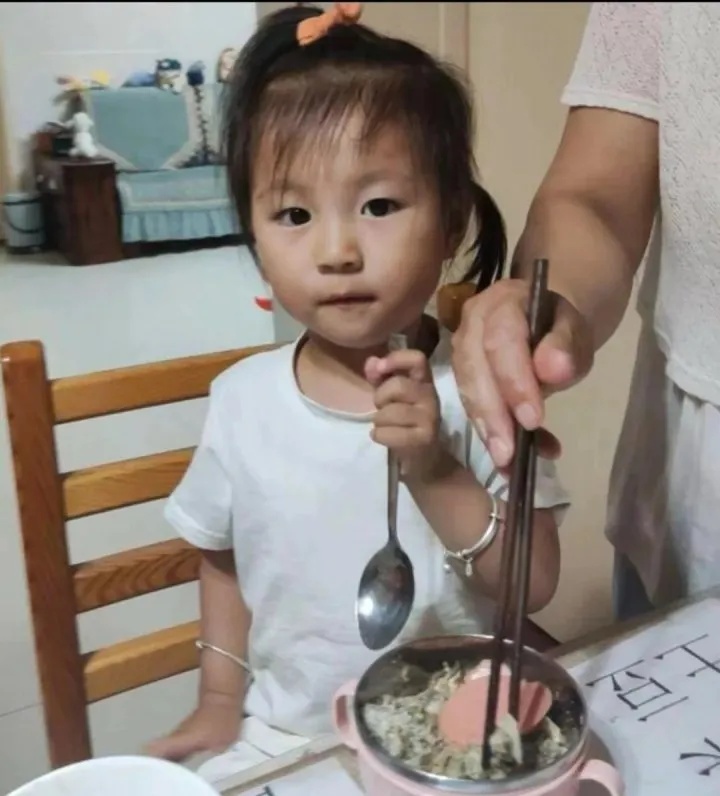 悬赏30万元！2岁半女童家中蹊跷失踪