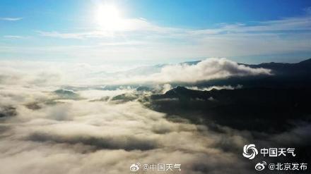 壮观！北京晨曦与云海同框，风景壮美如画