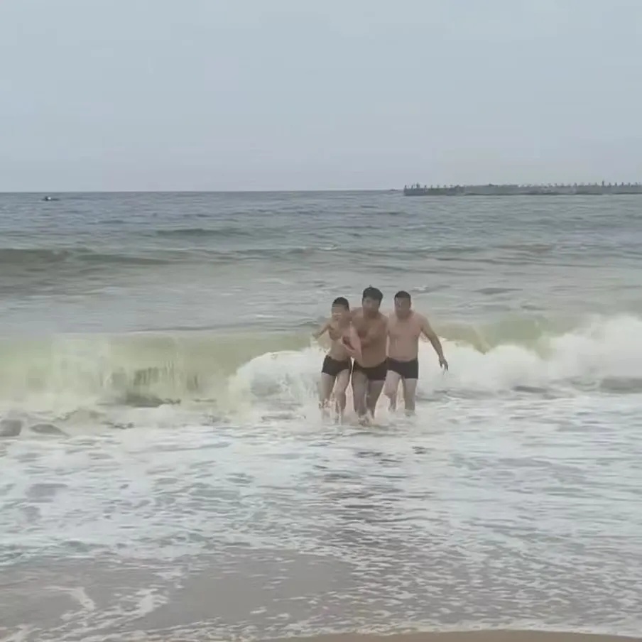 获救父子现身!柳忠鹏申报见义勇为,进入网上公示 获救父子现身!柳忠鹏申报见义勇为,进入网上公示