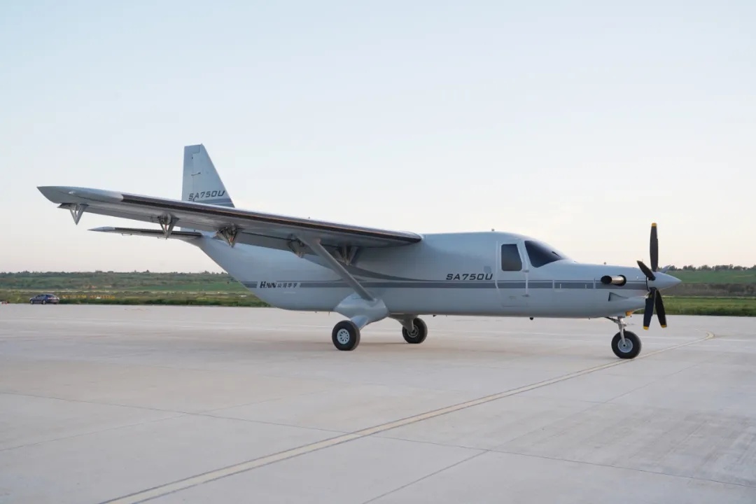 国产最大无人运输机成功首飞！湖南造！