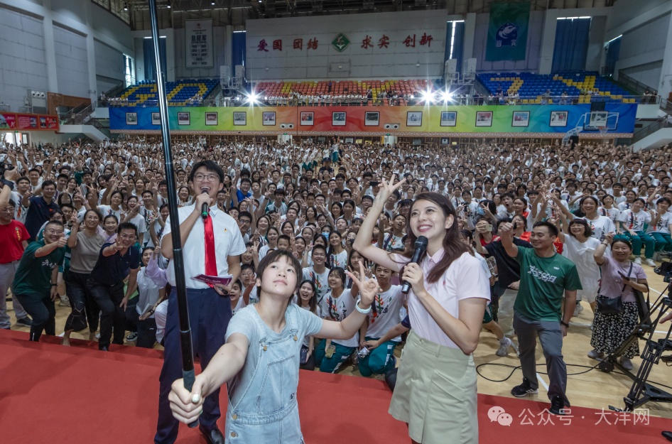 刷屏！今天，全红婵来广东实验中学啦！附最全现场图