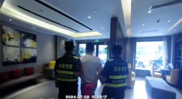 不孝子与外人合谋“榨干”母亲积蓄，还骗了母亲好友近千万元