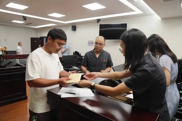 突然关停!杭州20名小老板蒙了:我的钱啊!没想到2个月后... 突然关停!杭州20名小老板蒙了:我的钱啊!没想到2个月后...