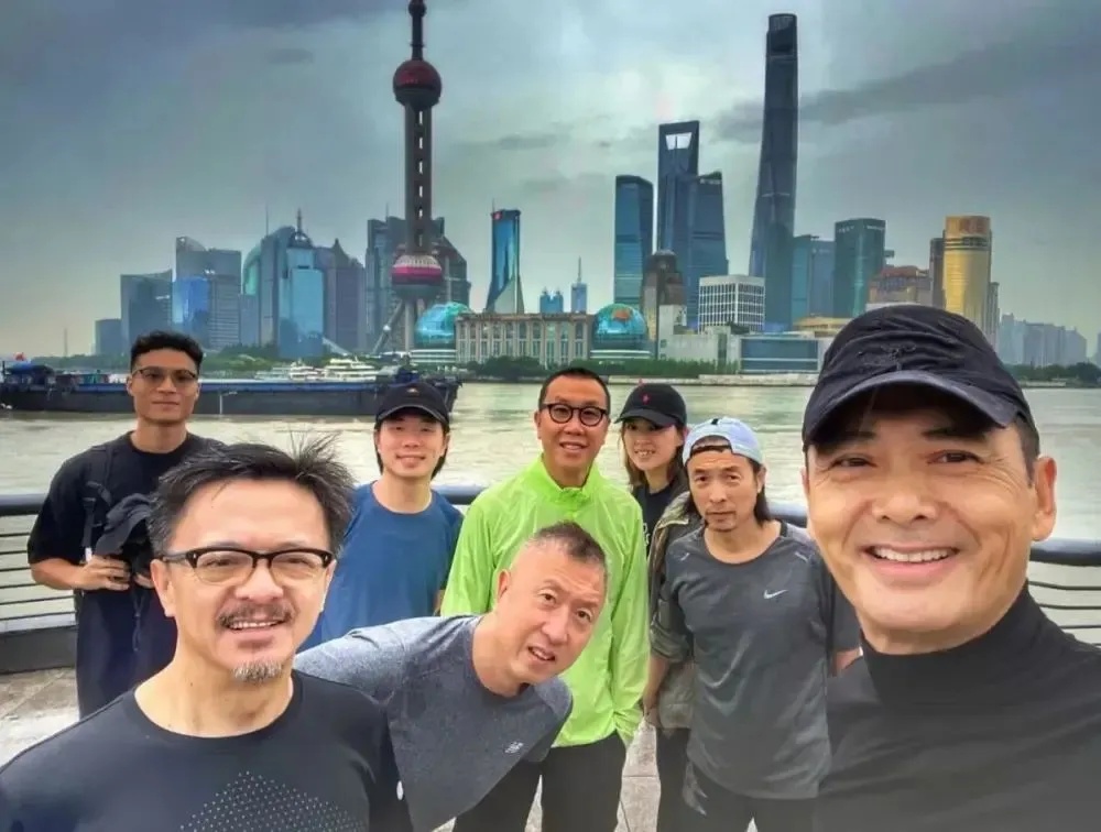 爱跑步的周润发，又被偶遇