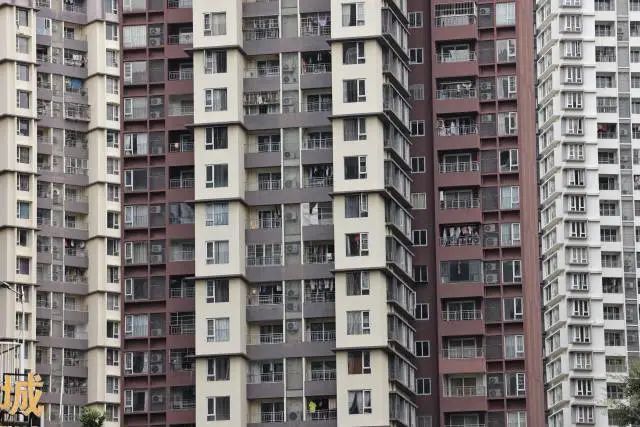 广东也有自己的“鹤岗”了？15.5万两房两厅，记者实探→