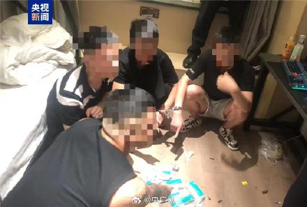 36人因滥用右美沙芬被抓 36人因滥用右美沙芬被抓