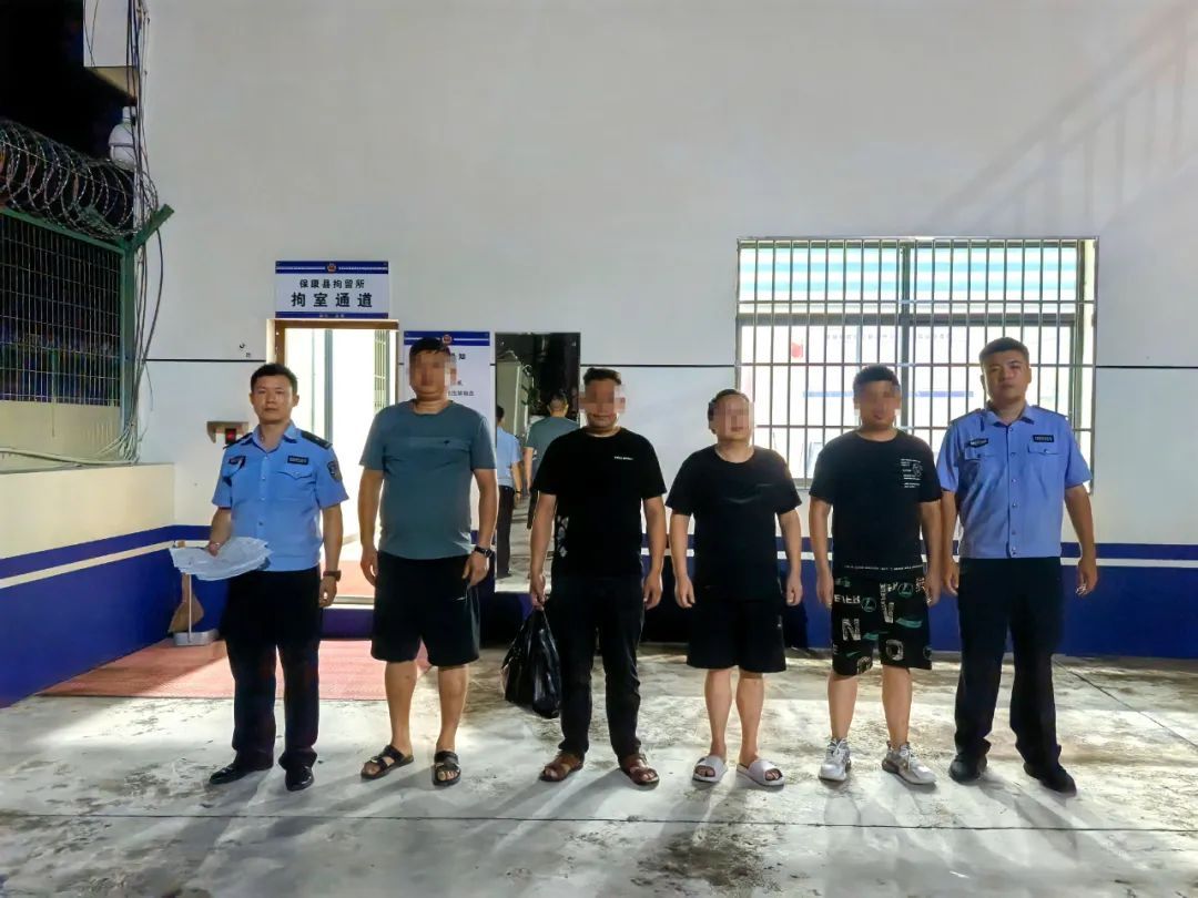 深夜连查3起！聚众干这事，28人当场被抓