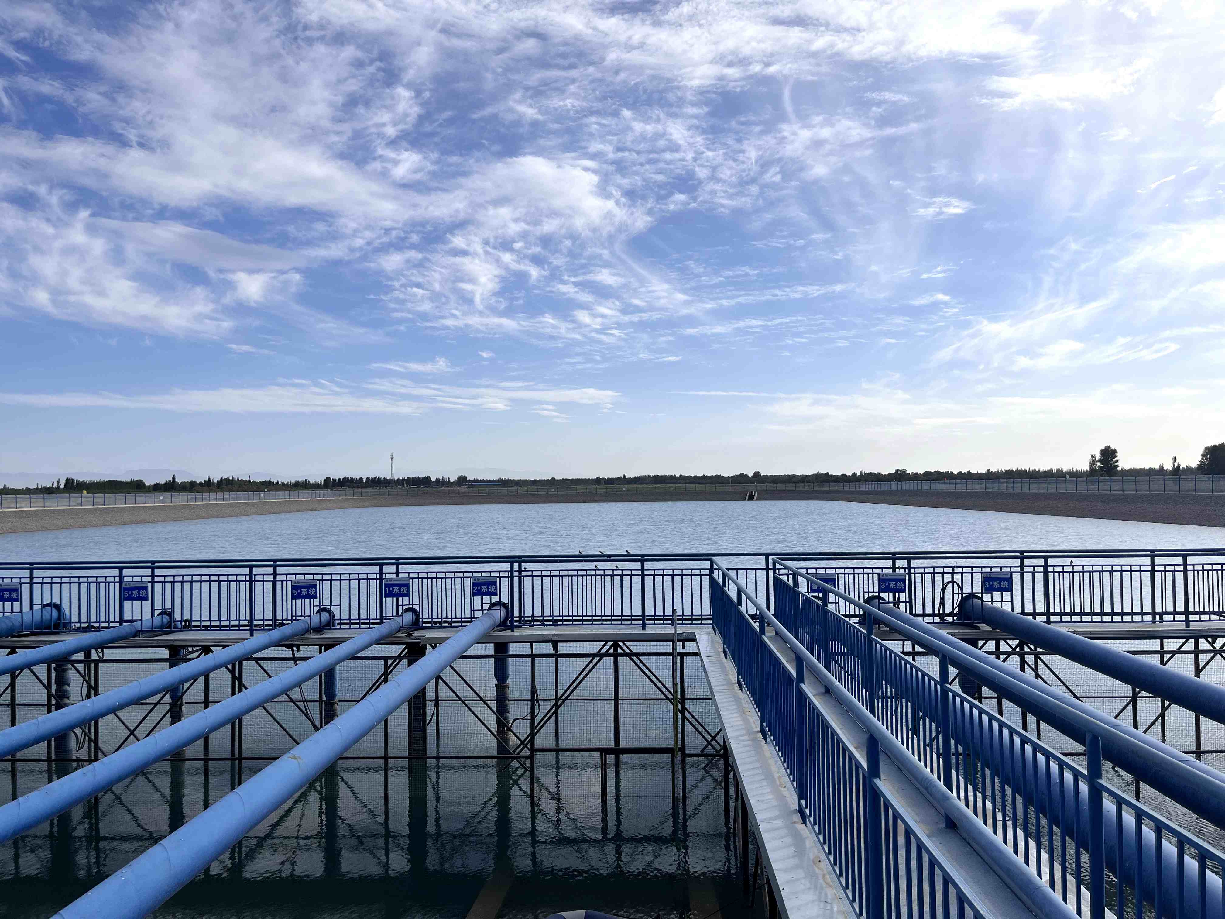 作物“喝”得饱还节水 甘肃这个农场“慧”种田 作物“喝”得饱还节水 甘肃这个农场“慧”种田