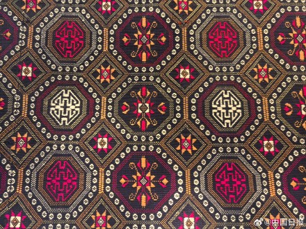 感受中华传统纹样之美 被壮锦上的小动物可爱到了！