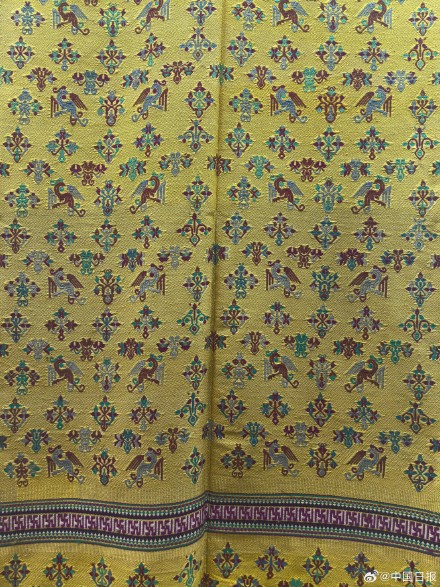感受中华传统纹样之美 被壮锦上的小动物可爱到了！