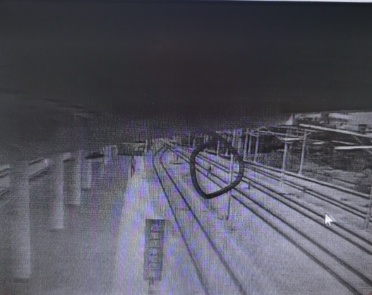 跳下站台经股道抄近路?行拘! 跳下站台经股道抄近路?行拘!