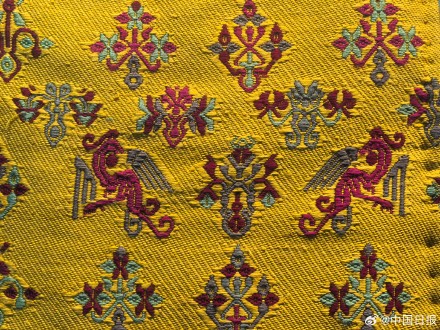 感受中华传统纹样之美 被壮锦上的小动物可爱到了！