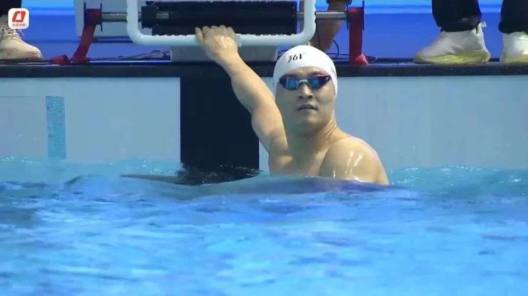 3分49秒58!孙杨复出首战夺冠! 3分49秒58!孙杨复出首战夺冠!