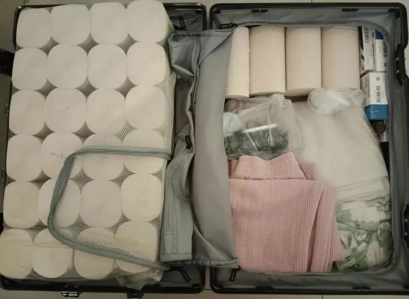 大揭秘!贵州大学生的返校行李箱:塞不下了,真的塞不下了 大揭秘!贵州大学生的返校行李箱:塞不下了,真的塞不下了