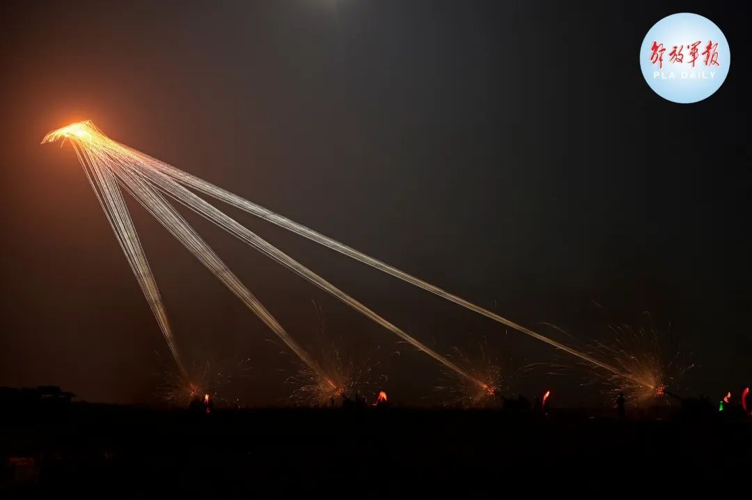 防空卫士,火力全开! 防空卫士,火力全开!