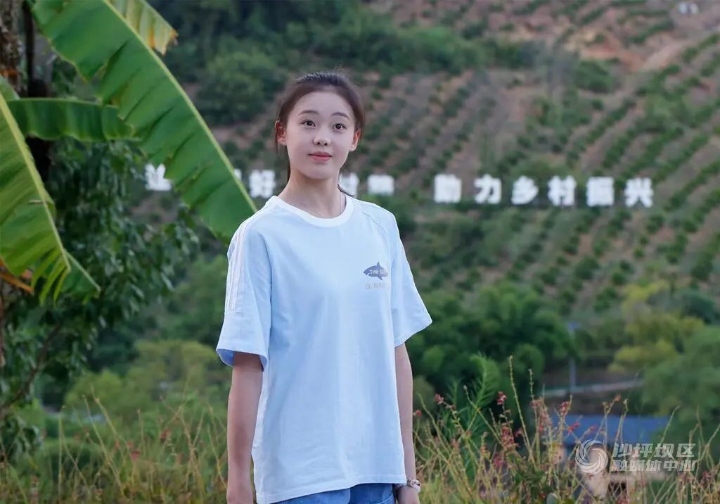 奥运冠军、重庆妹儿丁欣怡,解锁新身份! 奥运冠军、重庆妹儿丁欣怡,解锁新身份!