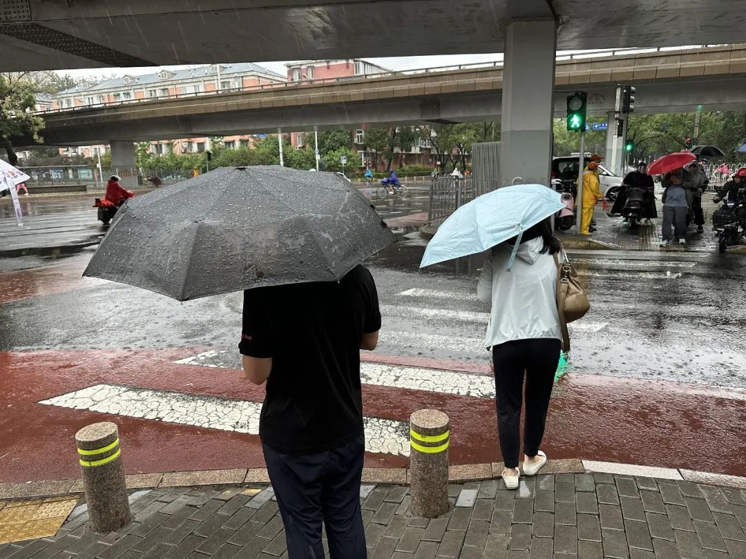 中央气象台四预警齐发！这些地方强降雨来袭