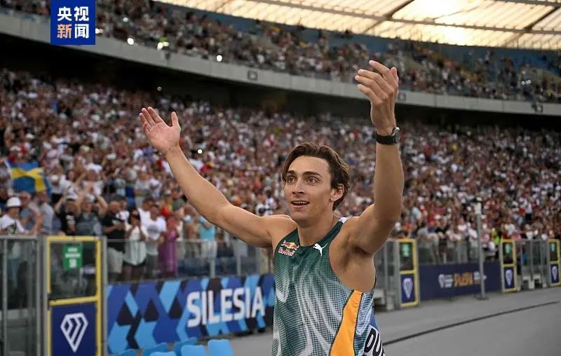 奥运刚结束没多久,他就又破纪录了! 奥运刚结束没多久,他就又破纪录了!