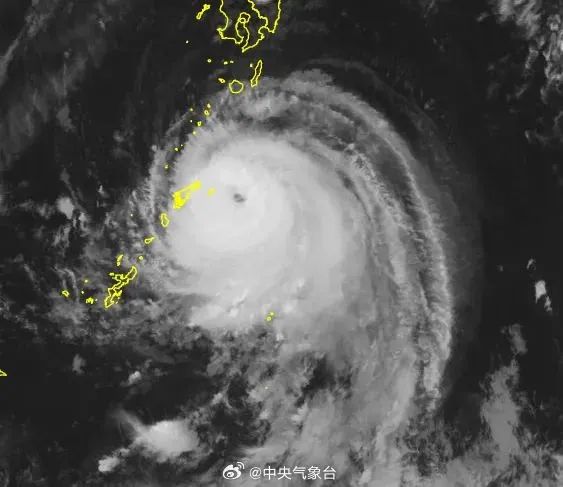 明起又有暴雨!台风“珊珊”将成超强台风!广东天气有变→ 明起又有暴雨!台风“珊珊”将成超强台风!广东天气有变→