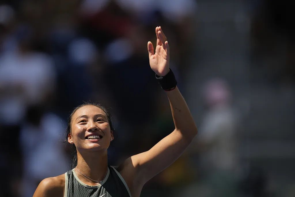 郑钦文逆转晋级!“庆幸找回了状态” 郑钦文逆转晋级!“庆幸找回了状态”