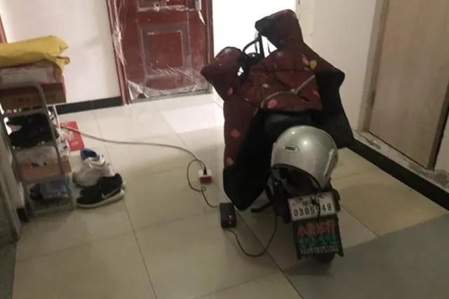 安全提醒:电动车停放充电要留心,防范火灾莫大意! 安全提醒:电动车停放充电要留心,防范火灾莫大意!